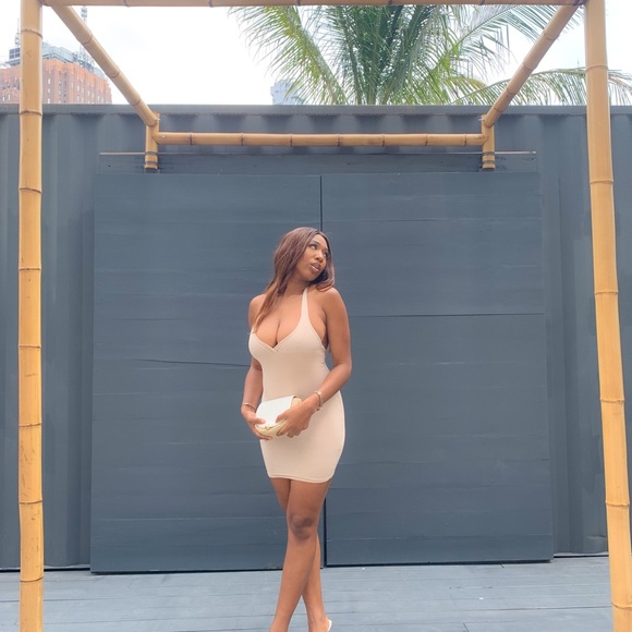 Oh polly beige halter neck dress wrap - Picture 3 of 7